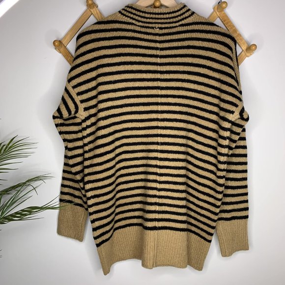 Luxe Essentials Denim Tan and Black Button Shoulder Maternity Sweater NWT Small - Picture 8 of 10